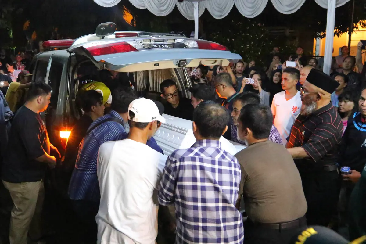 20160801- Jenazah Mike Tiba di Rumah Duka-Bintaro-Angga Yuniar