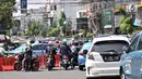 Kemacetan arus lalu lintas saat uji coba sistem satu arah (SSA) di Jalan H Agus Salim dan Jalan KH Wahid Hasyim, Jakarta, Selasa (9/10). Uji coba ini berlangsung pada tanggal 8 hingga 22 Oktober 2018. (Merdeka.com/Iqbal Nugroho)