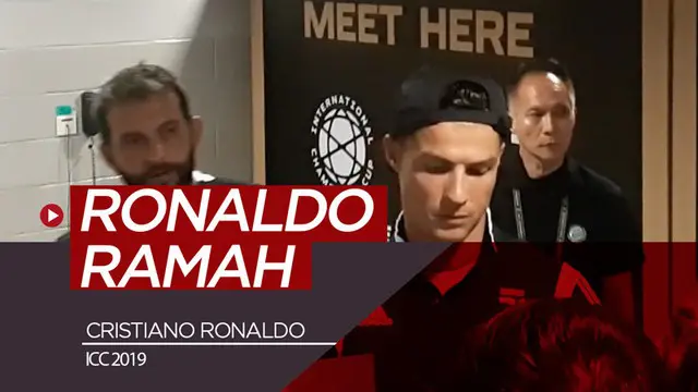 Berita video laporan langsung dari International Champions Cup (ICC) 2019 di Singapura. Pada hari ketiga, terdapat momen bintang Juventus, Cristiano Ronaldo, dengan ramah melayani fans.