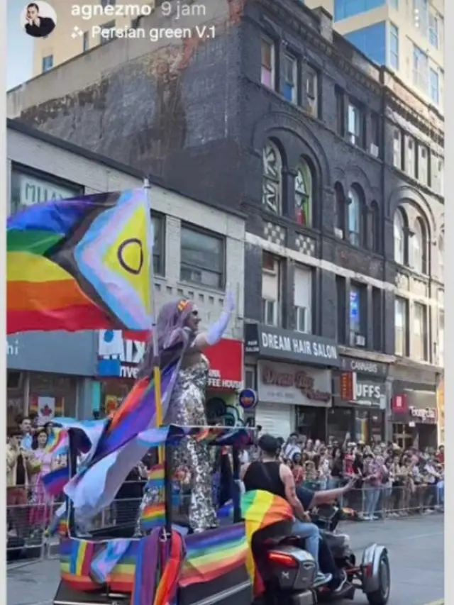 Agnez Mo Bikin Heboh, AntusiasTonton Parade Komunitas LGBT di Kanada. (dok.Instagram @agnezmo/https://www.instagram.com/stories/agnezmo/)