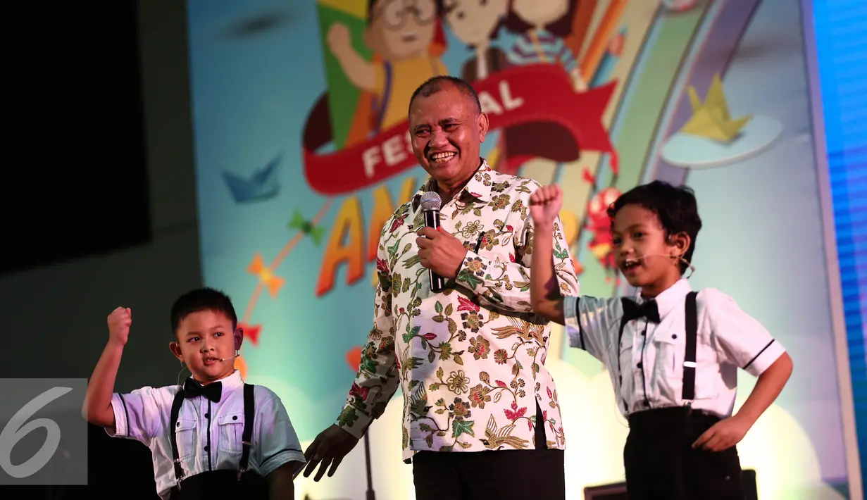 Ketua KPK Agus Raharjo memberikan sambutan saat membuka Festival Anak Jujur 2016 di area Ecovention, Jakarta, Rabu (31/8). Anak-anak berusia 5-12 tahun mengikuti Festival Anak Jujur  yang digelar KPK dari 31 Agustus-1 Juli. (Liputan6.com/Faizal Fanani)