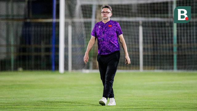 Foto: Wajah Tegang Pelatih Vietnam Jelang Laga Melawan Timnas Indonesia di Kualifikasi Piala Dunia 2026 zona Asia