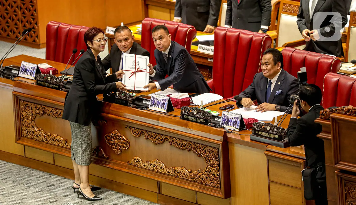 Adapun rapat paripurna kali ini mengagendakan sejumlah acara. Pertama, pembicaraan Tingkat II/Pengambilan Keputusan terhadap Rancangan Undang-Undang tentang Landas Kontinen. (Liputan6.com/Faizal Fanani)