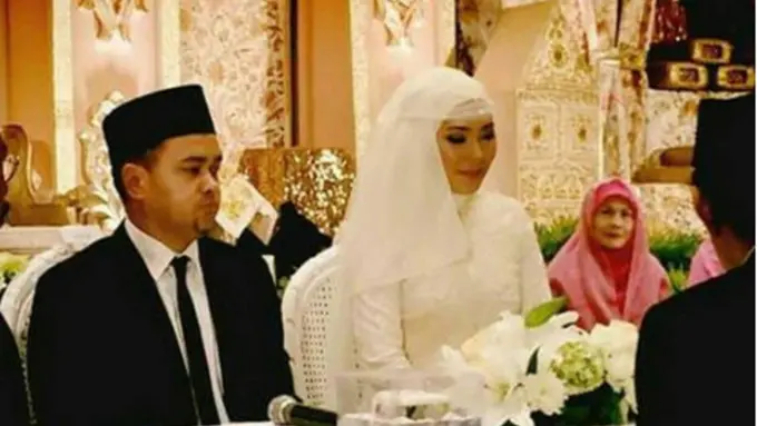 [Bintang] Ali 'Coboy' Mustafa menikah dengan Dita Amanda