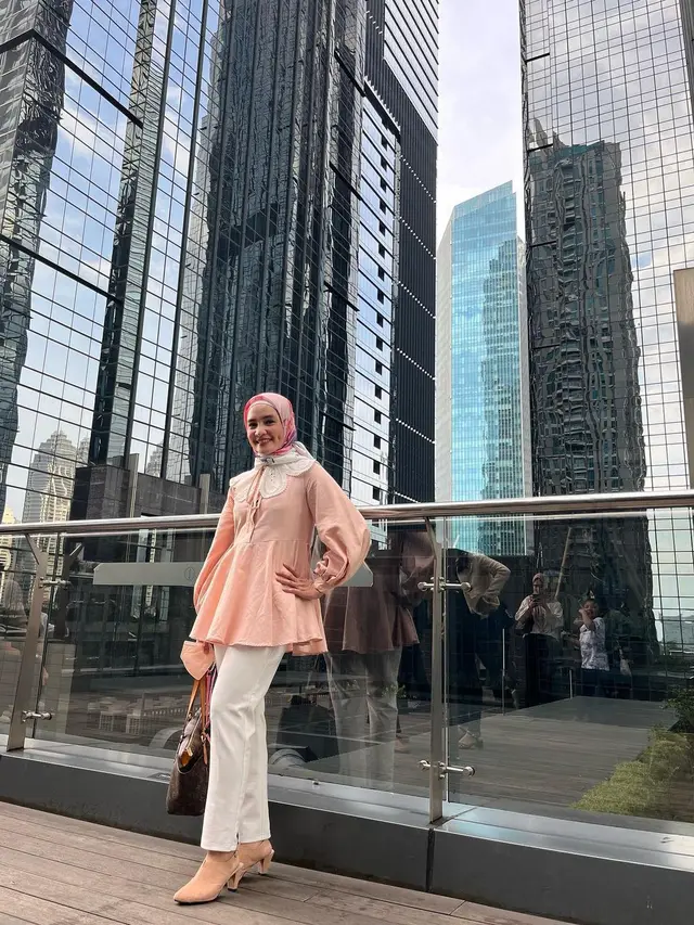 11 Tahun Bersama, Ini 6 Potret Intan Nuraini dan Suami Rayakan Ultah Pernikahan