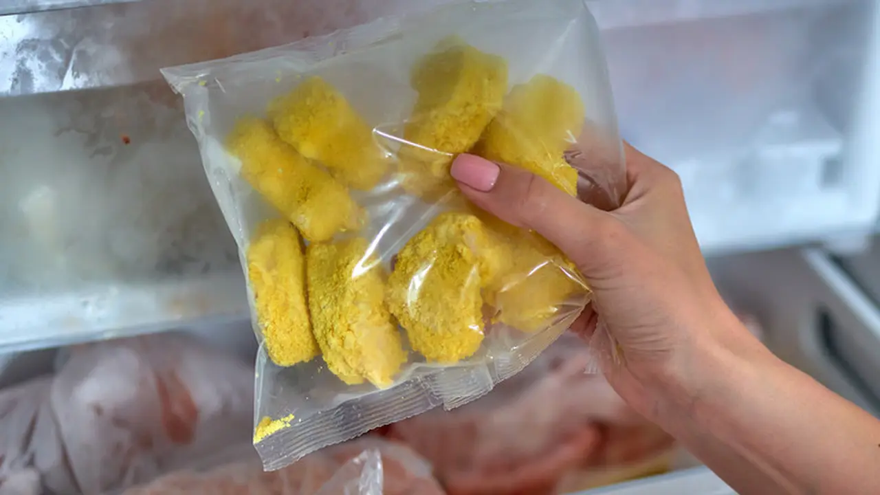 4 Cara Menyimpan Nugget yang Benar agar Awet  dan Dapat Dikonsumsi dengan Baik