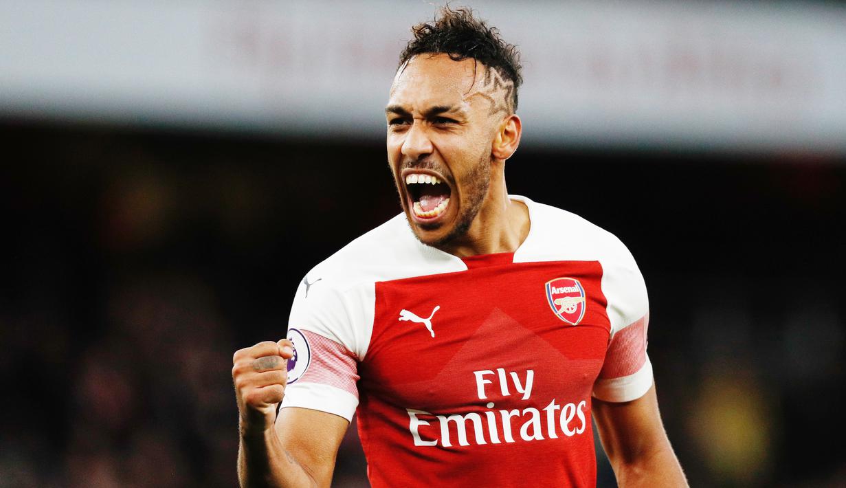 2. Pierre-Emerick Aubameyang (Arsenal) - 17 Gol (1 Penalti). (AFP/Adrian Dennis)