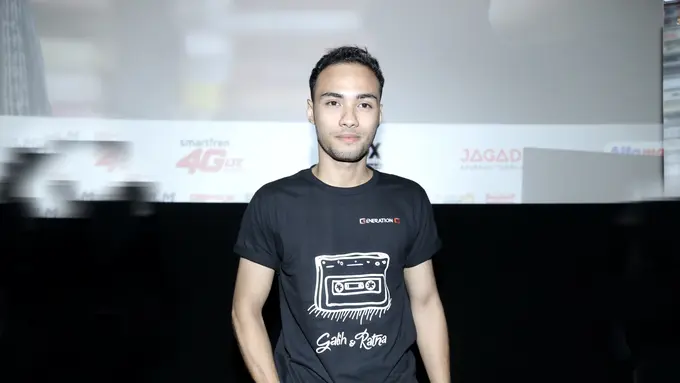 [Bintang] Perasaan Refal Hady Lihat Wajahnya di Layar Bioskop