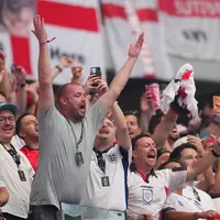 Suporter Inggris Tanpa Tiket Bobol Keamanan dan Paksa Masuk Stadion di Piala Dunia 2026, FIFA Beri Tanggapan