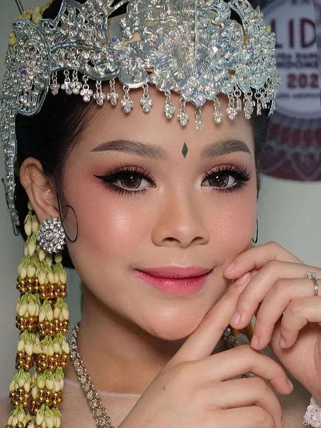 6 Gaya Meli LIDA dalam Busana Pengantin Ini Curi Perhatian