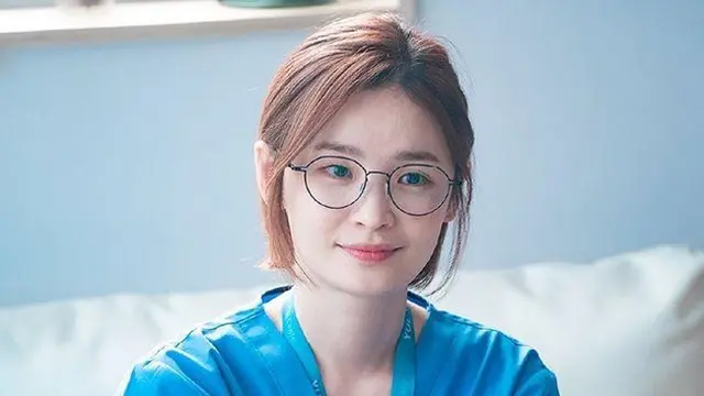 10 Inspirasi Gaya Rambut WFO ala Aktris Kdrama, Tampil Rapi Sepanjang Hari Tanpa Banyak Usaha (5)