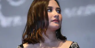 Prilly Latuconsina senang melihat banyaknya penonton yang antusias menyaksikan film Danur 2: Maddah. Banyak yang memuji aktingnya Prilly dalam film tersebut. (Nurwahyunan/Bintang.com)