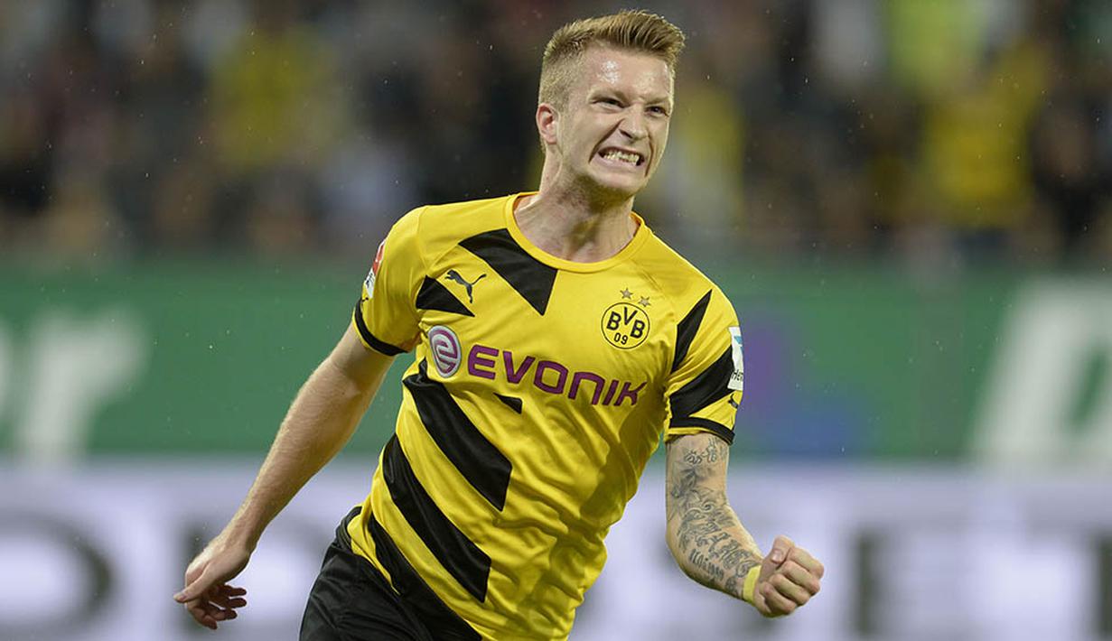 2. Marco Reus - Gelandang cepat ini didatangkan pada 2012/2013 dengan harga 12 juta poundsterling. Pesepak bola kebangsaan Jerman ini selain piawai di lapangan hijau ternyata juga memiliki kesetiaan tinggi bersama Dortmund. (AFP/Christof Stache)