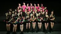 Idol group JKT48 saat meluncurkan single Mae Shika Sukanee.