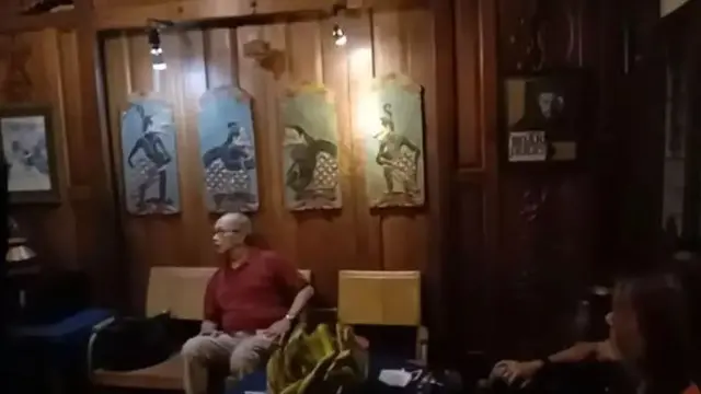 6 Potret Rumah Aktor Senior August Melasz, Berada di Area Pegunungan