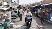 Bikin Macet, 43 PKL di Jatinegara Ditertibkan Petugas