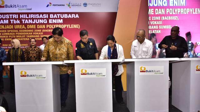 Pencanangan industri hilirisasi batubara di Bukit Asam Coal Based Special Economic Zone (BACBSEZ), Tanjung Enim, pada Minggu (4/3/2019). Dok Kementerian BUMN