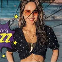 Perut rata milik Cinta Laura bak seleb Hollywood, seksi banget.