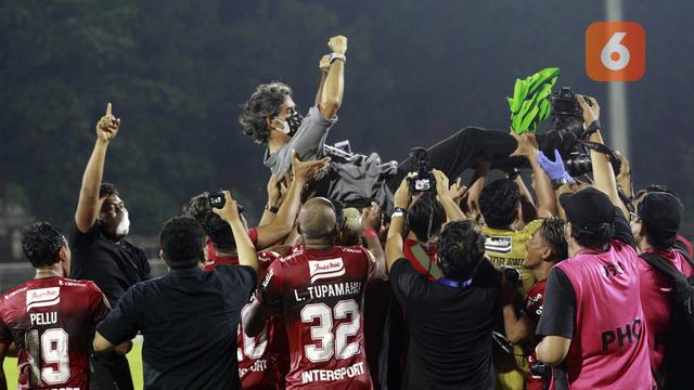 Foto: Selebrasi Pemain Bali United usai Jadi Juara BRI Liga 1 2021/2022