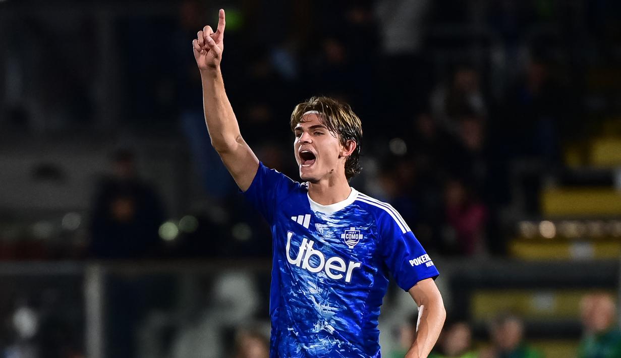 Nico Paz sempat menunjukkan potensi besar sebelum pindah ke Como. Real Madrid bisa membawanya kembali dengan harga sekitar 10,6 juta euro. Nilai tersebut tergolong murah dibanding potensi dan minat klub lain.