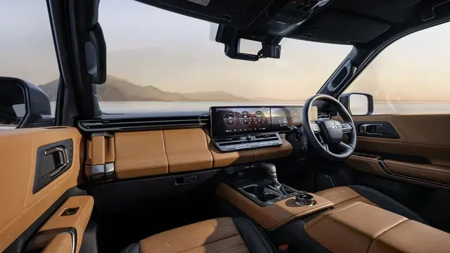 Kemewahan Interior dan Layar Ganda 14,3 Inci Mitsubishi Pajero 2027