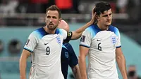Harry Kane dan Harry Maguire dalam duel Inggris versus Iran pada laga fase grup B Piala Dunia 2022 di Khalifa Stadium, Senin (21/11/2022). (AFP/Paul Ellis)
