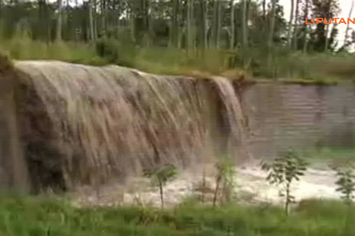 lahar-live-desa-140219a.jpg