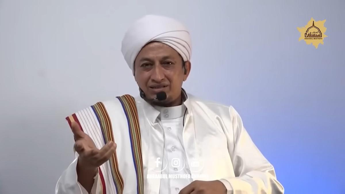 Tak Fasih Baca Al-Fatihah, Apakah Sholatnya Sah? Begini Kata Habib Hasan Al Muhdor