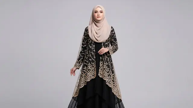 The Sheer Overlay & Embroidery: Dimensi dan Tekstur