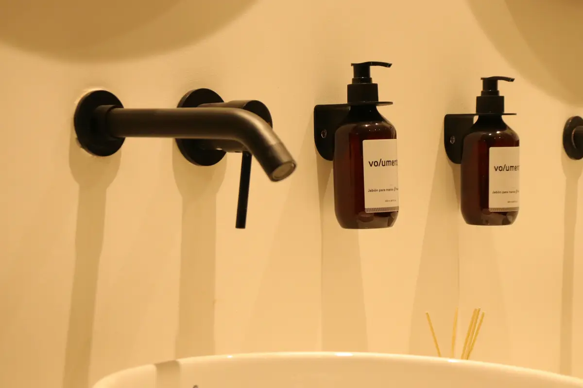 Shampo di kamar mandi
