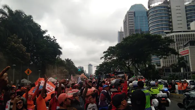 Pesta Juara Persija, Jakmania Lumpuhkan Jalan Jendral Sudirman