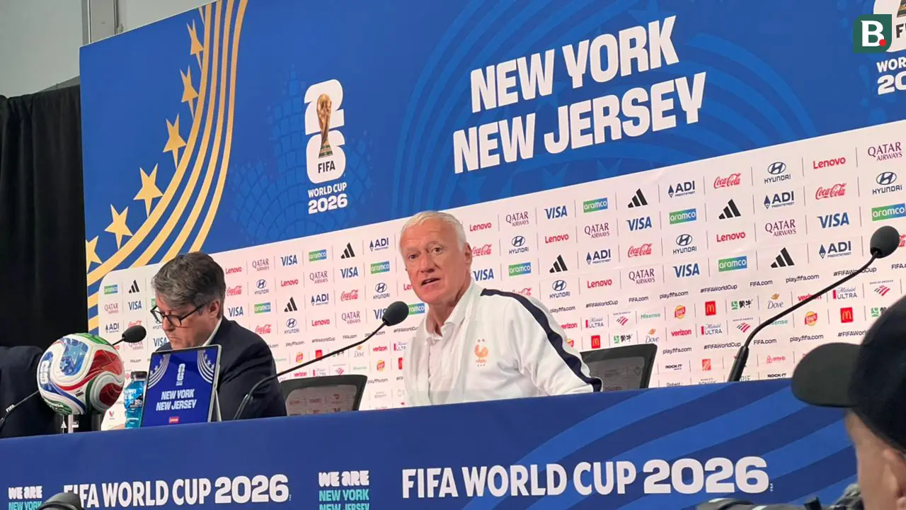 Foto Eksklusif: Ragam Ekspresi Didier Deschamps dan N’Golo Kante saat Konferensi Pers Jelang Hadapi Senegal di Piala Dunia 2026