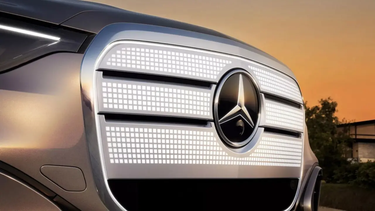 Desain depan baru Mercedes-Benz disebut sebagai “face of light” (Mercedes-Benz)