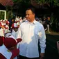 Mendikbud‎ Anies Baswedan meninjau hari pertama masuk sekolah tahun ajaran 2015-2016 di SDN 01 dan 06 Pagi, Lebak Bulus. (Liputan6.com/Nafiysul Qodar)