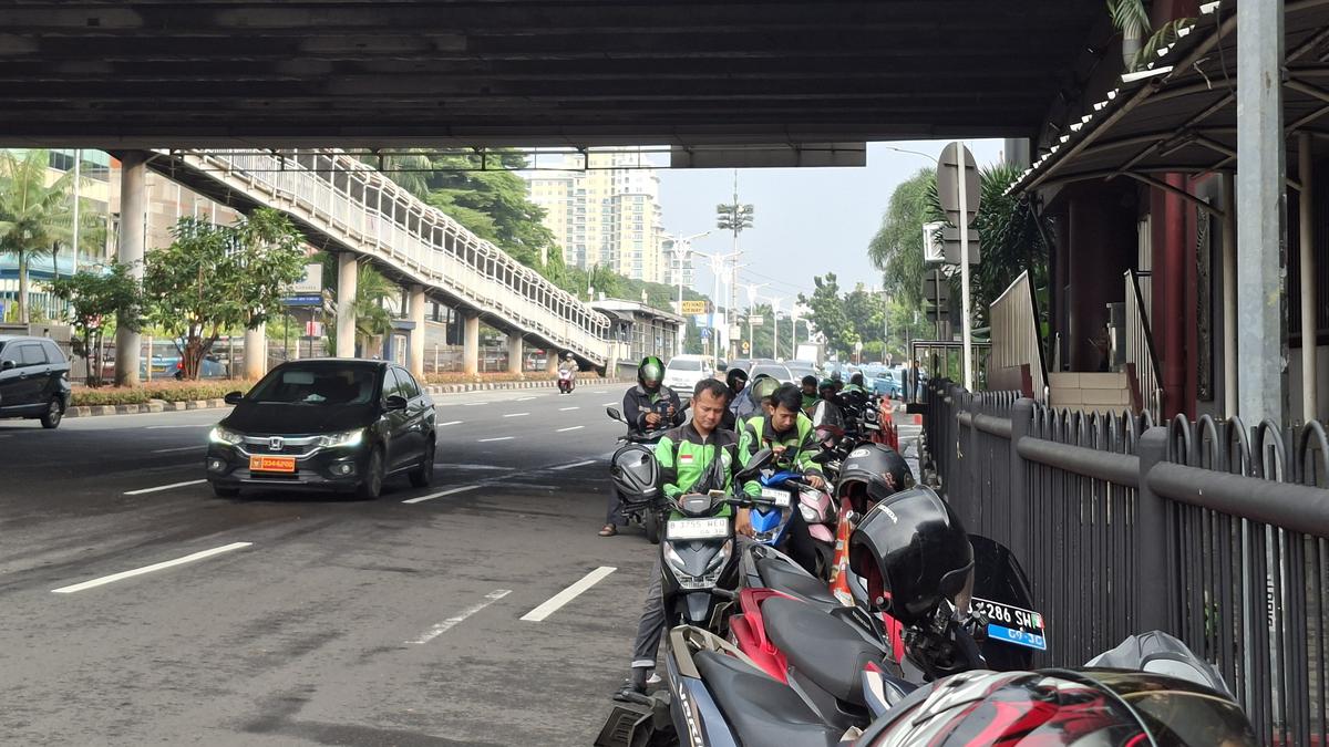 Uang Parkir Ojol di Mal Dibebankan ke Konsumen