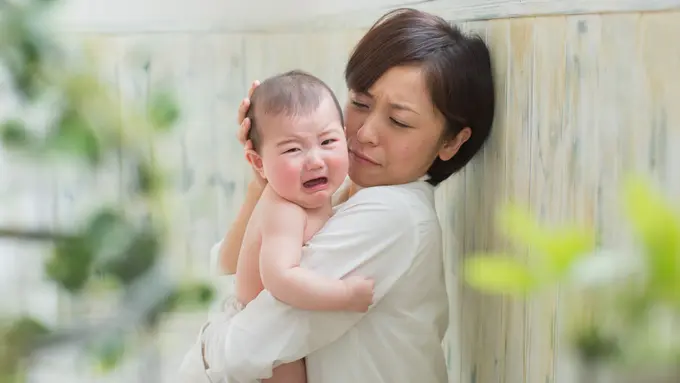 Tips agar Bayi Tidak Takut pada Orang Asing