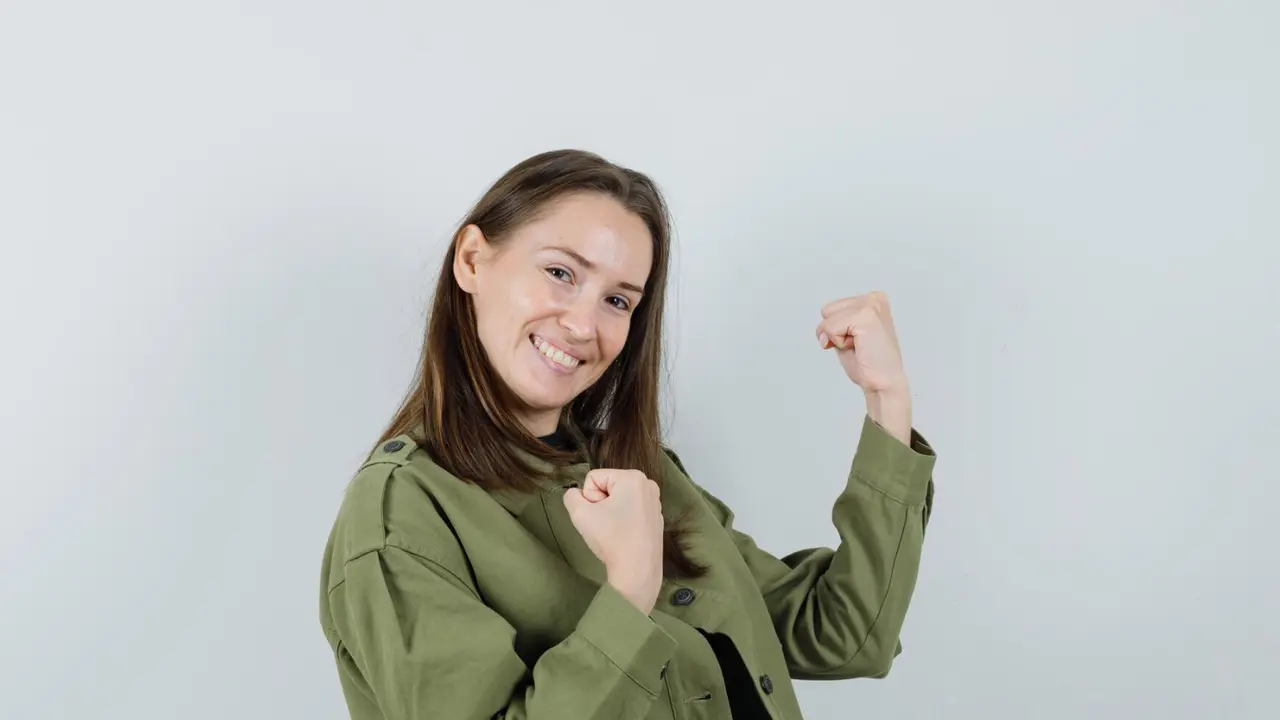 Orang dengan grit memiliki fokus dan motivasi yang kuat untuk terus maju