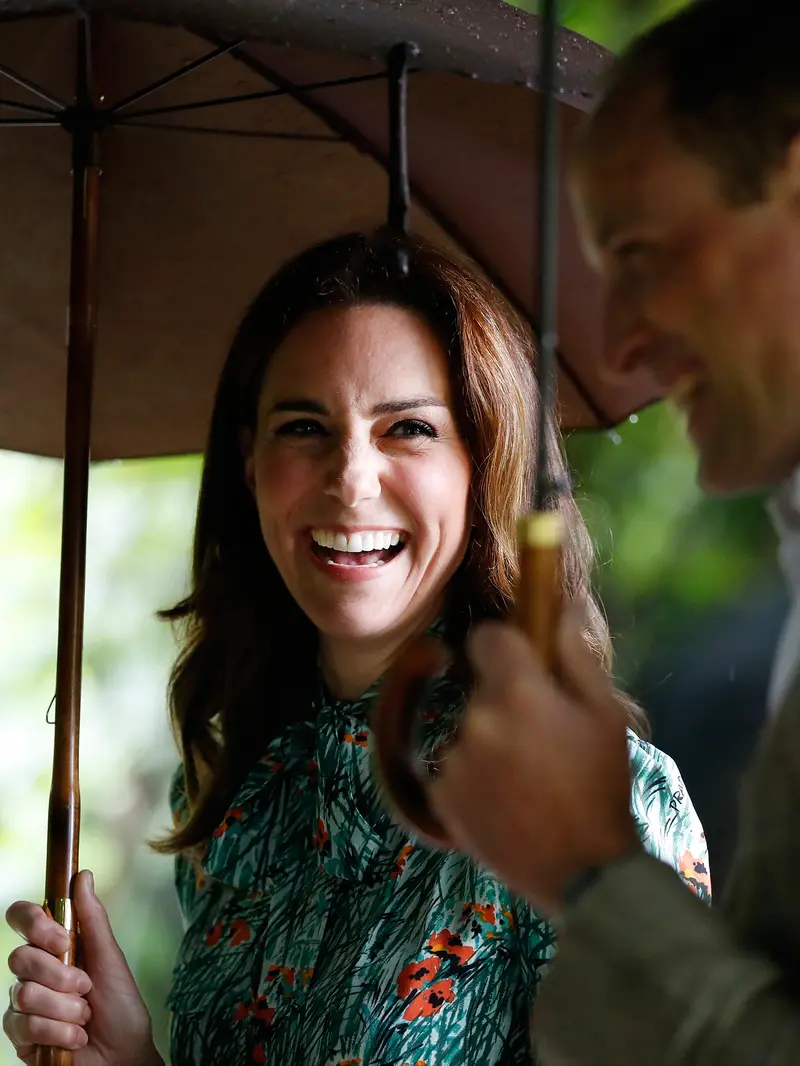 PHOTO: Kenakan Gaun Bermotif Bunga Poppy, Kate Middleton Tampil Anggun 