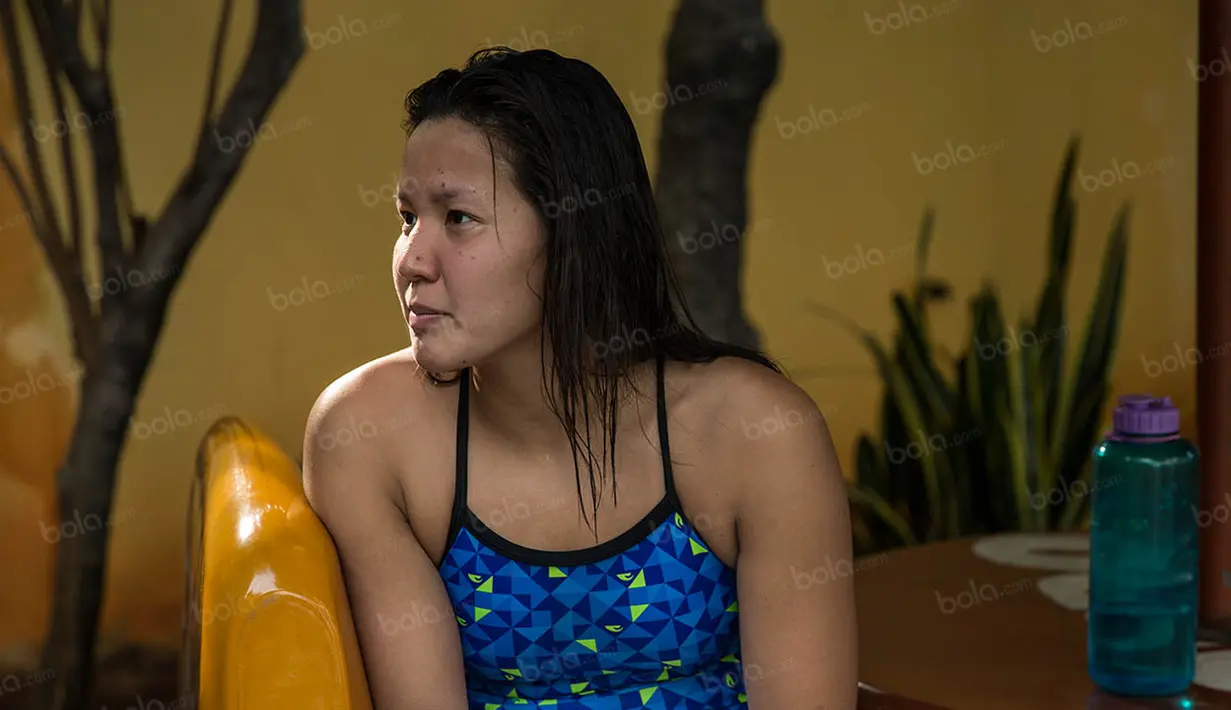 Selain prestasi dalam negeri, Yessy Yosaputra juga pernah merah medali emas Sea Games 2011 serta medali perak pada nomor 10.000 meter Asian Beach Games 2010 Oman. (Bola.com/Vitalis Yogi Trisna)