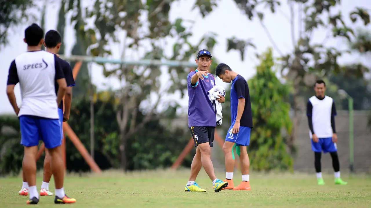 Pelatih Arema FC Joko Susilo