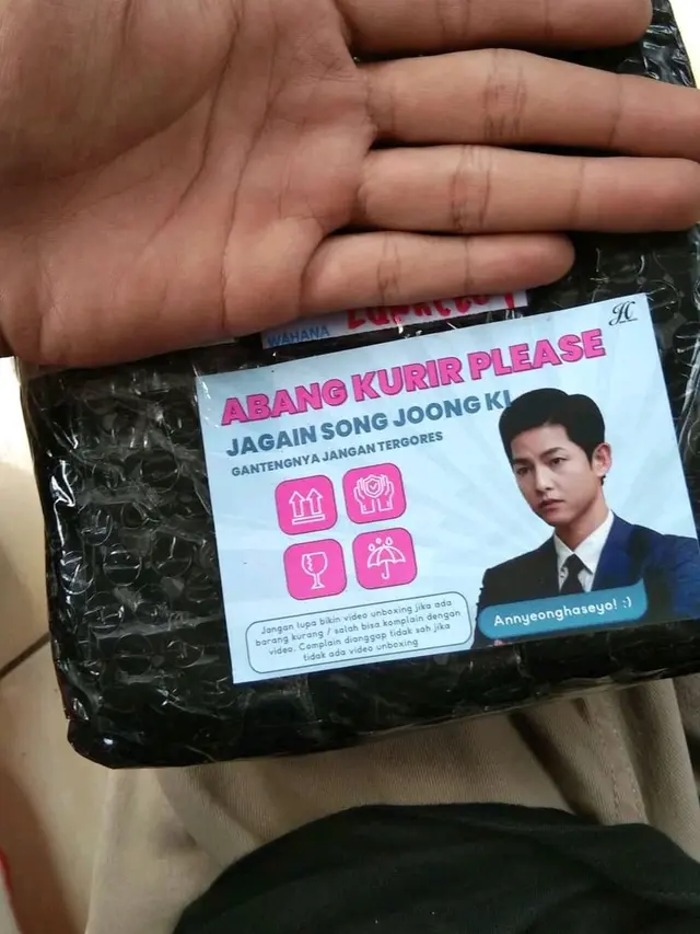 10 Tulisan Imbauan di Paket Ini Kocak Sekaligus Bikin Geleng Kepala