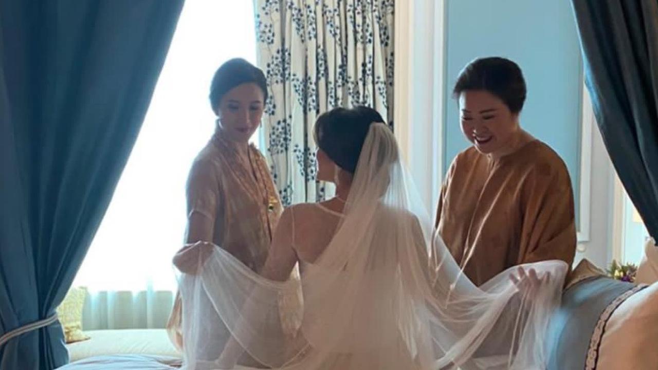 Menilik Kebaya Pengantin Adinda Bakrie Rancangan Putra Prabowo Subianto