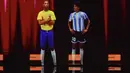 <p>Badan sepak bola Amerika Selatan pada hari Senin (27/3/2023), menghadiahkan bintang Argentina berusia 35 tahun ini sebuah patung, yang akan ditempatkan di museum CONMEBOL, di samping patung-patung pemain legendaris Pel&eacute; dan Diego Maradona. (Photo by NORBERTO DUARTE / AFP)</p>