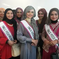 Puteri Muslimah Indonesia 2015 saat mengunjungi Bintang.com