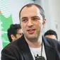 Jan Koum, dari Orang Miskin Hingga Menjadi CEO Whatsapp | via: mashable.com