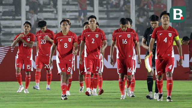 Foto: Timnas Indonesia U-23 Takluk dari India dalam Laga Uji Coba, Dony Tri Sempat Tipiskan Skor Skuad Garuda Muda