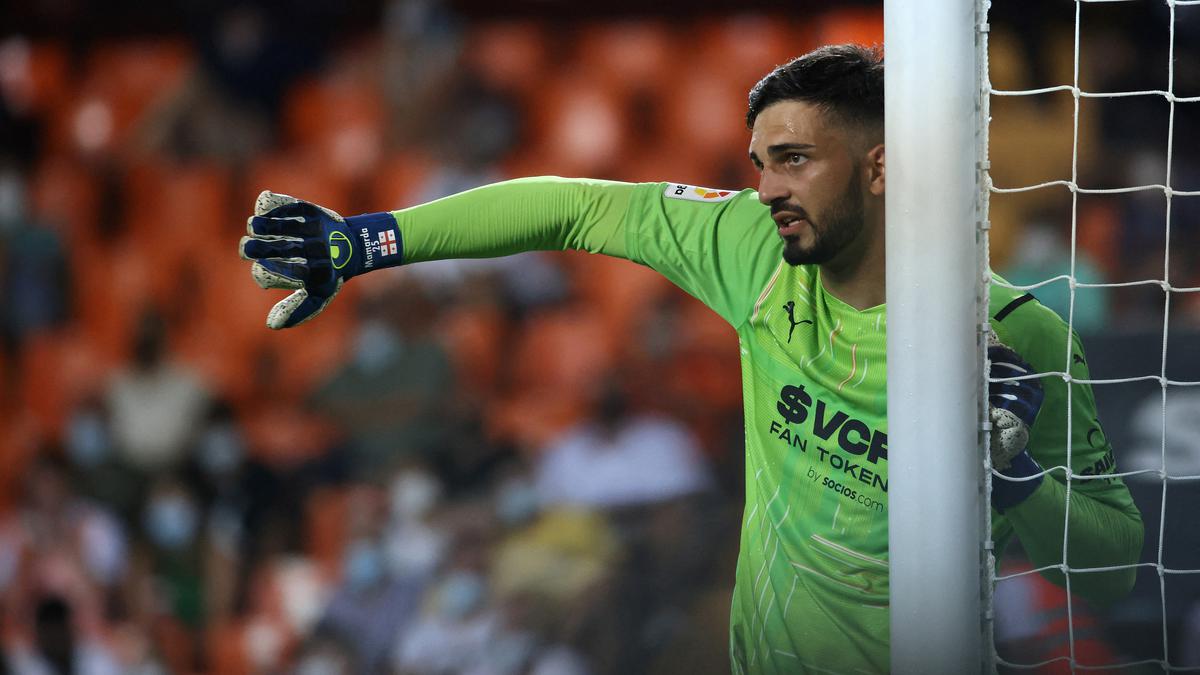 Target Giorgi Mamardashvili Musim Depan: Tak Mau Dipinjamkan Lagi, Ingin Segera Gabung Liverpool