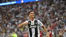 6. Selebrasi gol Ronaldo usai mencetak gol pada laga Final Piala Super Italia yang berlangsung di stadion King Abdullah Sports City, Jeedah, Kamis (17/1). Juventus menang 1-0  atas AC Milan (AFP/Giuseppe Cacace)