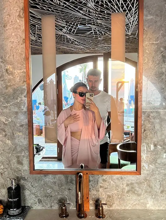 Ali Syakieb dan Margin W (Instagram/marginw)