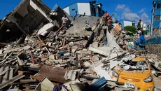 Tubuh Penuh Debu, Bayi 6 Bulan Dievakuasi Usai Gempa Kolombia